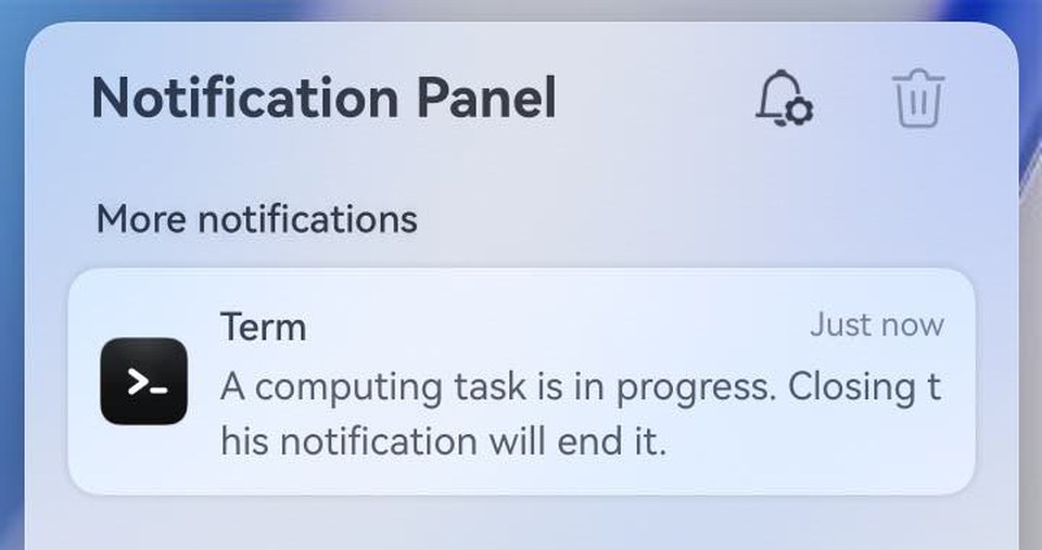 鸿蒙通知中心里一条来自 Term 的通知：A computing task is in progress. Closing this notification will end it.（计算任务进行中，关闭此通知即会结束。）